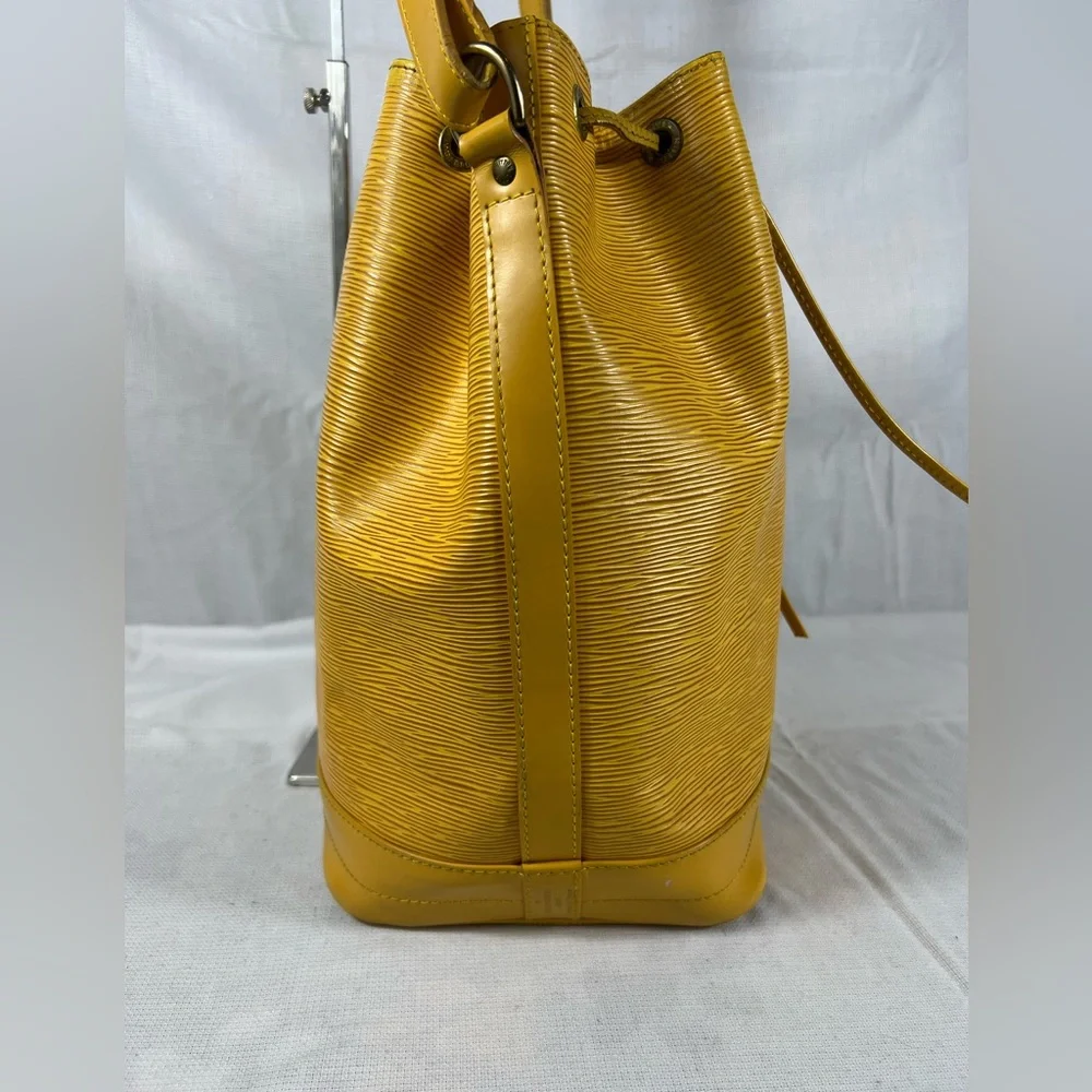 3148: Louis Vuitton Epi Noé GM Kenyan Fawn Yellow Bucket Bag